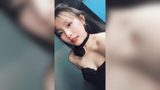 Nhà có cô họ trẻ trung, cứ sang là bú mút cặc cháu rồi bắt nó dập cho sướng cái lồn