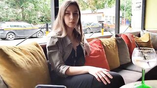 Chị họ bị e trai nhét chứng rung điều khiển từ xavô lồn ở quá nc nhưng k đc địt