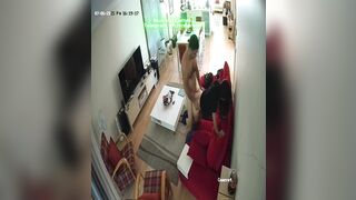 Hack Camera Nứng Quá Đè Vợ Dâm Ra Địt Ở Phòng Khách