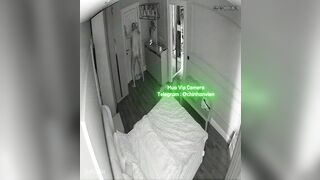 Hack Camera Vừa Địt Vợ Vừa Xem Điện Thoại