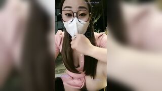 Em idol QQLive HL Yuna9x không mặc quần lót ra ngoài công viên gạ chịch anh bảo vệ cặ