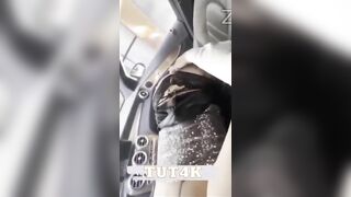 Đang trên đường mà a cứ sờ mó, em gái hứng tụt quần bú cu rồi nhấp luôn giữa đường