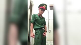 Chú công an dâm