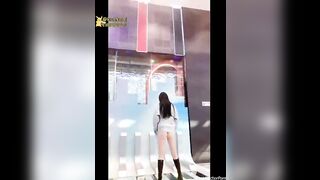 Tổng hợp các em gái Trung Quốc thích khỏa thân nơi công cộng