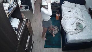 hack cammara phòng ngủ gái xin gặp ngay cảnh bé thay đồ