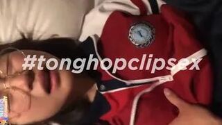 Lừa híp được bé học sinh 2k9 lồn ướt đẫm