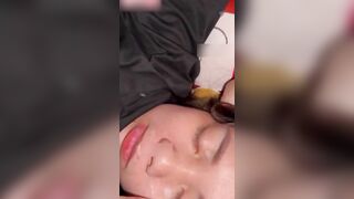Ghiền chị họ quá mà k đụ đc tranh thủ nữa đêm c đg ngủ vào phòng sục bắn lên mặt c