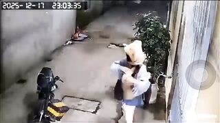 Gái xinh bị người lạ Móc Lồn Ngay tại nhà Bóp vú