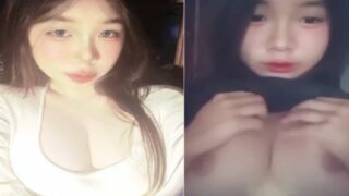 Chịch em học sinh ngực khủng hơn phụ huynh