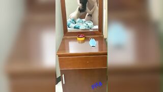 Giúp người lạ Bê đồ, Được Bóp Vú em rủ về phòng djt Nhau ko bao xuất tinh