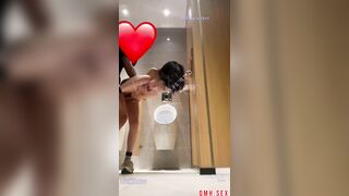 [Hot] Trần Thảo Ngân THPT Võ Thị Sáu public cực bạo trong toilet nam rạp phim CGV đan