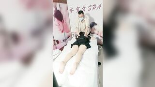 Massage toàn thân bị địt lén
