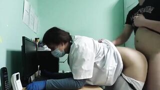 Đi khám cu đước nữ bác sĩ dâm bú mút con con cặc địt cho tê lồn dâm đãng