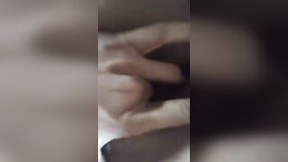 Mẹ vợ nứng lồn thèm cặc móc lồn thủ dâm cho trai xem