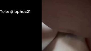 Gái teen thủ dâm trước mặt dượng rồi cho dượng địt tung lồn vì sướng