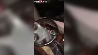 Có xe sang sướng thật, Vừa lái vừa Bóp Vú Teen HS, Móc Lồn non djt Nhau trên xe