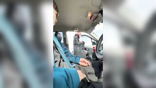 Hẹn hò , chịch em gái loli nhật trên xe oto