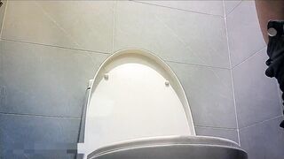 Quay lén WC nữ 21