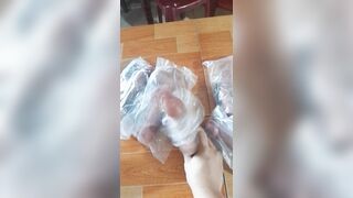 Cu giả, dương vật rung thụt