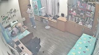 Hack cam chị gái ngoại tình dắt trai về nhà địt cởi quần banh lồn chu đít hụp nude