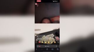 Ometv teen 22 xinh dâm vú to hồng hào