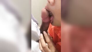Cho em học viên thực tập bú mút con cặc dâm đãng kích thích 2