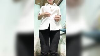 Chị gái hàng xóm nứng lồn móc lồn thủ dâm kích thích