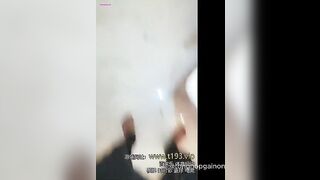 Dụ dỗ được nhỏ bạn về nhậu rồi chuốc say em nó xong đè ra chịch tung lồn