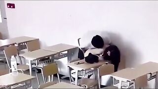 Thanh niên móc lồn cho con bạn thân