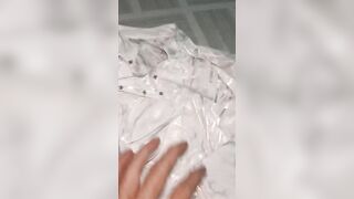 Hửi thử quần lót ren và áo vú của con em họ học lớp 11