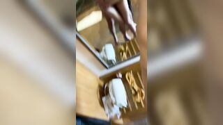 địt đứng trước gương bé sinh viên 2k7 em sướng quắn quéo hết chân tay