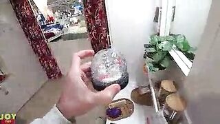 Nhét sextoi vào lồn vợ rồi đi siêu thị