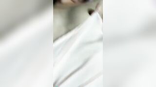 Qua lấy tiền rùi lấy thêm vk bạn thân khi nó kêu qua nhà vk nó đưa tiền khi nó đi làm