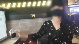 Public em đĩ móc lồn bú cu trong quán net