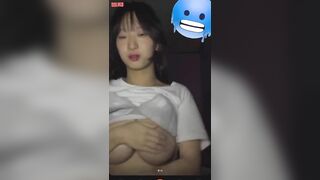 Ko xem tốn tiền mạng ,  gái xinh khoe vú chat sex với bồ
