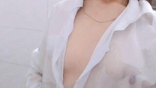 Em gái mới lớn đã chịu làm salve P2