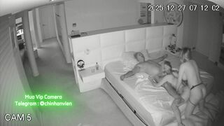 Hack Camera Vợ Dẫn Bạn Về Cho Chồng Chơi