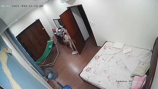 Hack cam nhìn chị gái thay đồ ở chuồng cảm giác nhìn lén lút hưng phấn thật