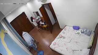 Hack cam cảnh chị gái thay đồ nhìn lét lút sao hấp dẫn làm sao