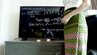 Thằng học trò ko lo học lo nhìn đít giáo thế là cô bắt địt luôn