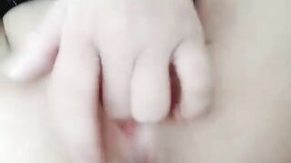 Em gái xinh mới lớn nung lon