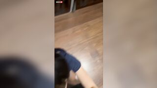 ĐỤ NẰM SẤP EM SINH VIÊN ĐEO KÍNH DÂM ĐÃNG LÀM EM SƯỚNG RÊN RỈ