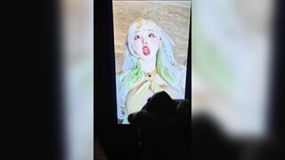 Bắn tinh lên gái cosplay