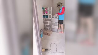 Anh thợ sửa điều hòa may mắn đi sửa cho e gái dâm được e bú cu cho địt trả công