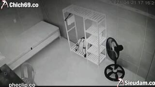 Hack cam quay lén Thích Thuận Nghi trụ trì chùa Tự Đức đụ nhau với sư cô trg đêm