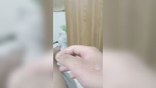 Nứng quá lấy cu ra sục