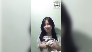 bé quỳnh anh mới lớn đã tập móc