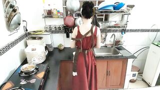 Vừa nấu ăn vừa live stream chiều các anh