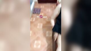 Chơi em gái phê quá té ghế