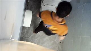 Quay lén WC nữ 24